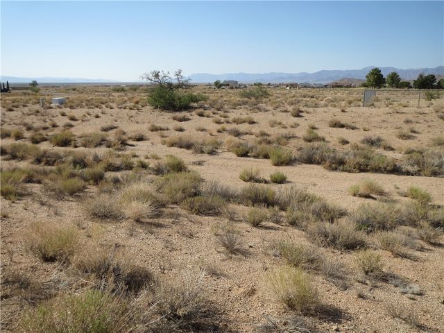 7369 N Skull Avenue, Kingman, AZ 86401