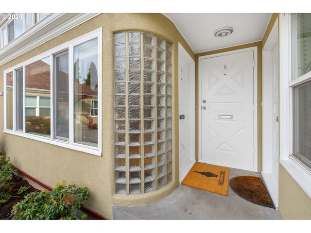 2438 Ne KILLINGSWORTH St 4, Portland, OR 97211