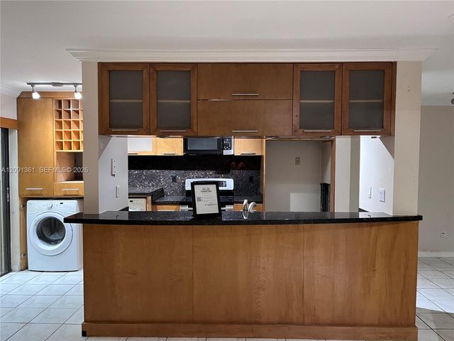 11010 Clubhouse Road, Pembroke Pines, FL 33026