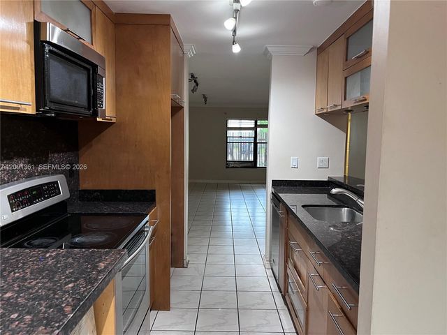 11010 Clubhouse Road, Pembroke Pines, FL 33026