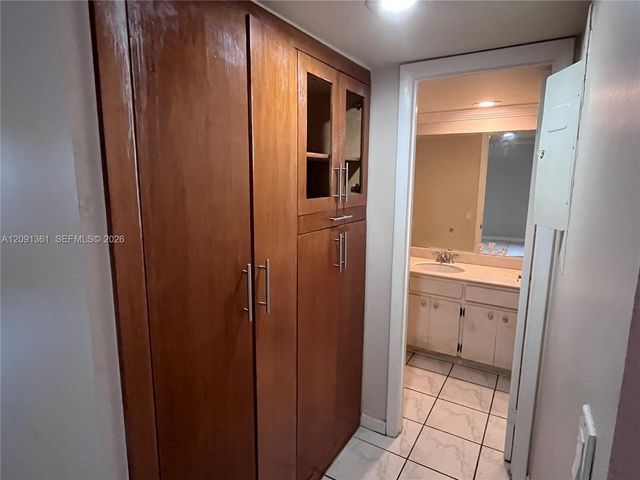 11010 Clubhouse Road, Pembroke Pines, FL 33026