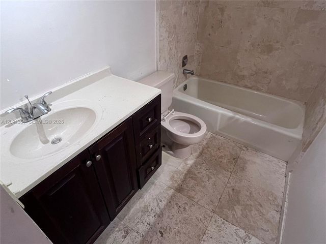11010 Clubhouse Road, Pembroke Pines, FL 33026