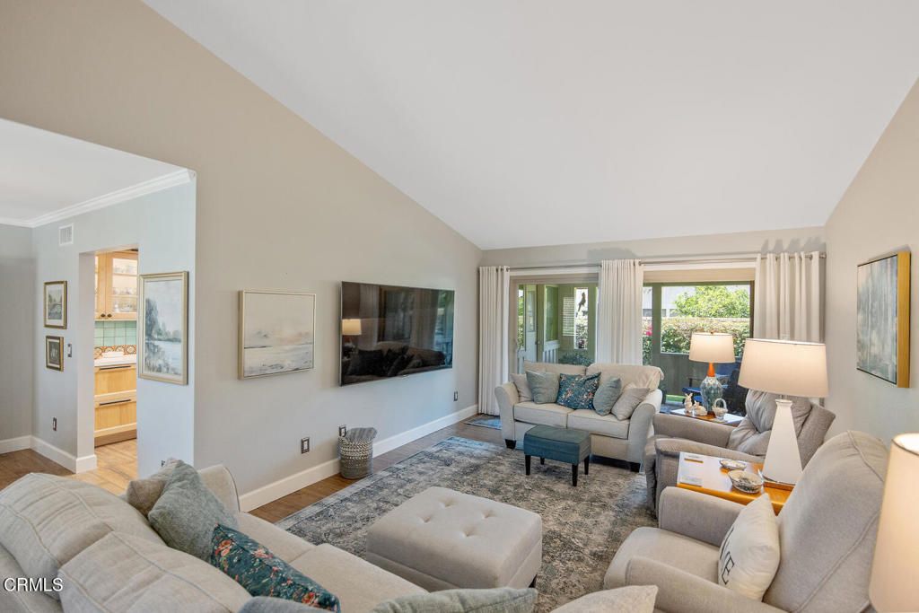 Image 5 of property listing at 31330 Village 31, Camarillo, CA 93012