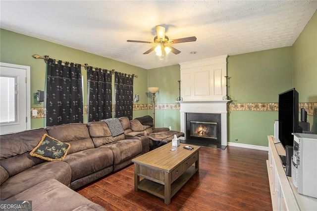 2054 Dartmoth Way, Villa Rica, GA 30180