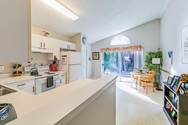 675 NW San Remo Circle, Port St Lucie, FL 34986