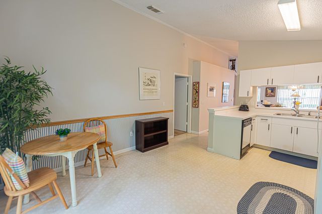 675 NW San Remo Circle, Port St Lucie, FL 34986