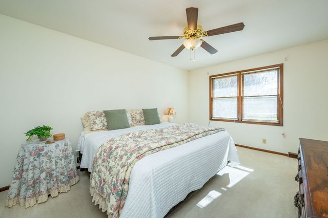 8006 Prairie Avenue, Urbandale, IA 50322