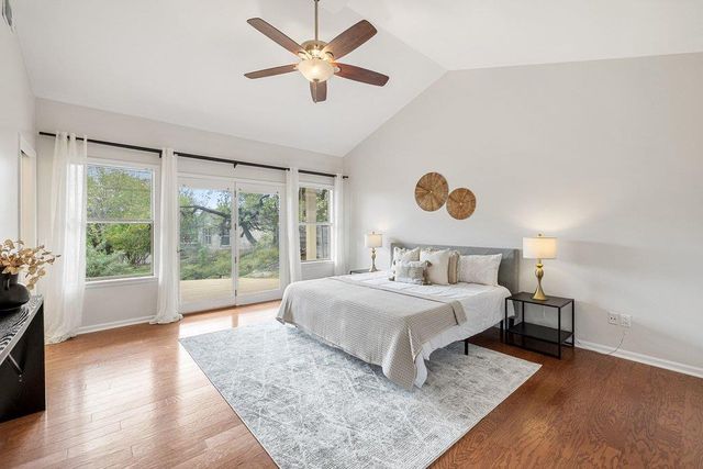 120 Royal Oak LN, Lakeway, TX 78734