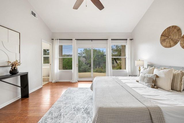 120 Royal Oak LN, Lakeway, TX 78734