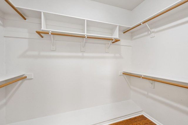 120 Royal Oak LN, Lakeway, TX 78734