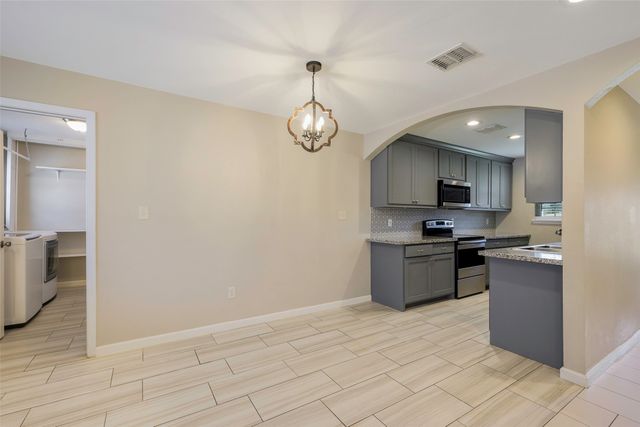 1240 Carla Street, Denison, TX 75020