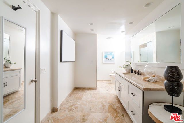 1100 Alta Loma Road 1405, West Hollywood, CA 90069