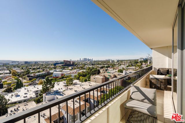 1100 Alta Loma Road 1405, West Hollywood, CA 90069