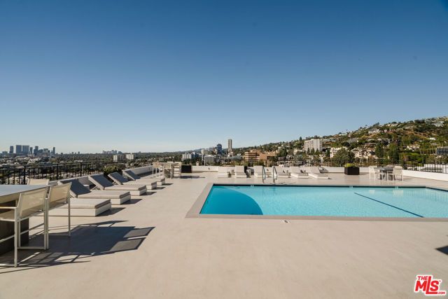 1100 Alta Loma Road 1405, West Hollywood, CA 90069