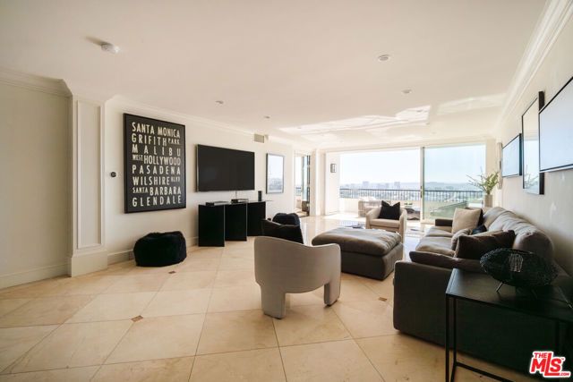 1100 Alta Loma Road 1405, West Hollywood, CA 90069