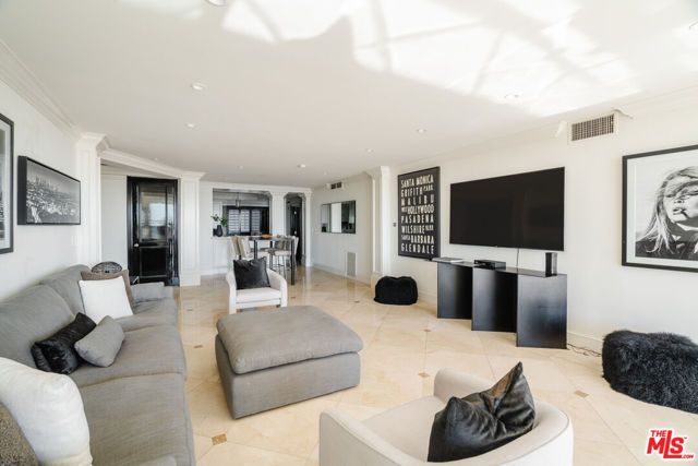 1100 Alta Loma Road 1405, West Hollywood, CA 90069