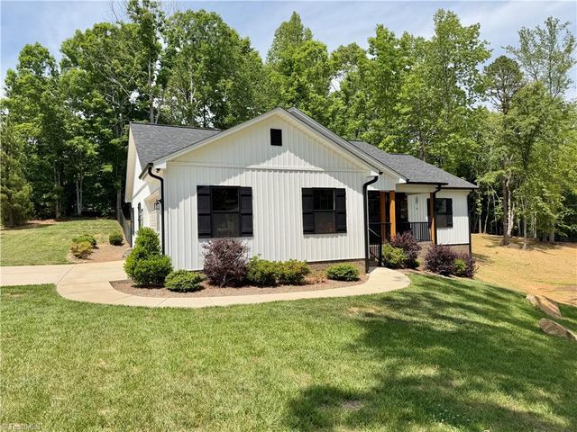 810 Hidden Court, Asheboro, NC 27205
