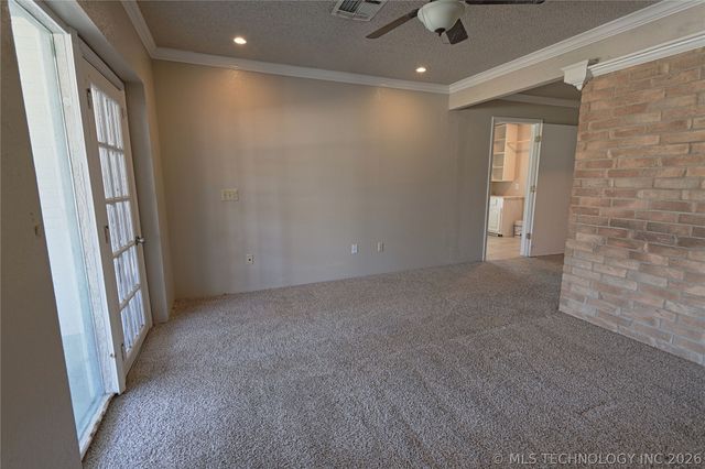 606 S Lincoln Avenue, Wagoner, OK 74467