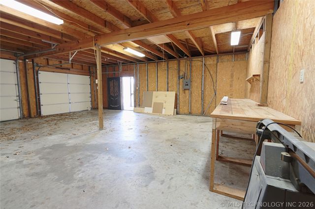 606 S Lincoln Avenue, Wagoner, OK 74467