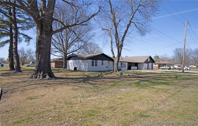 606 S Lincoln Avenue, Wagoner, OK 74467