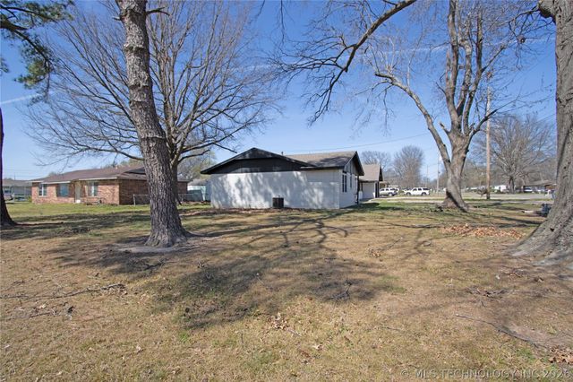 606 S Lincoln Avenue, Wagoner, OK 74467