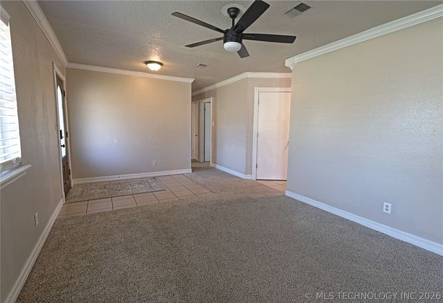 606 S Lincoln Avenue, Wagoner, OK 74467