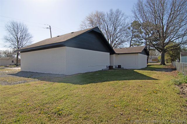 606 S Lincoln Avenue, Wagoner, OK 74467