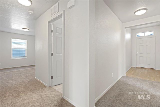 3085 N Saratov Way, Kuna, ID 83634