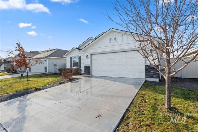 3085 N Saratov Way, Kuna, ID 83634