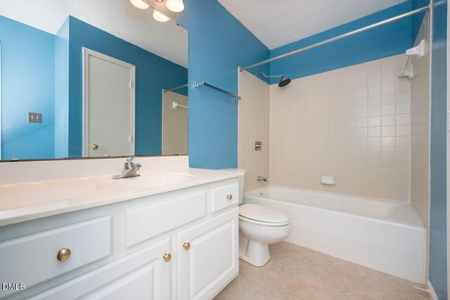 1061 Wirewood Drive 203, Raleigh, NC 27605
