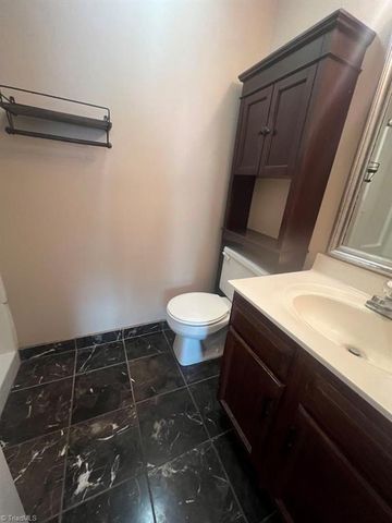 5934 Friendly Avenue M, Greensboro, NC 27410