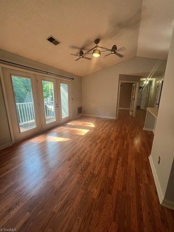 5934 Friendly Avenue M, Greensboro, NC 27410
