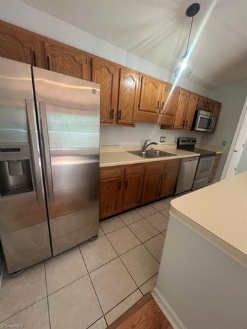 5934 Friendly Avenue M, Greensboro, NC 27410