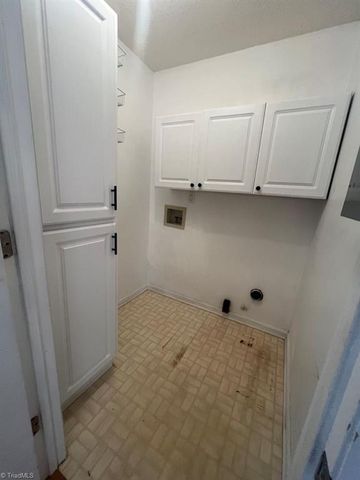 5934 Friendly Avenue M, Greensboro, NC 27410