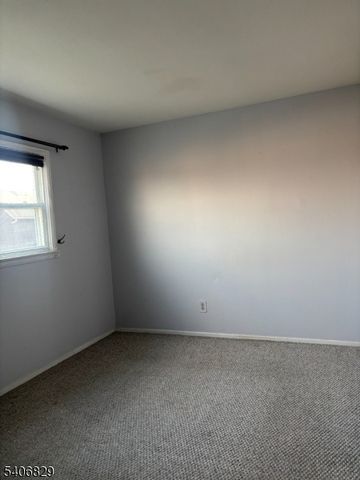 21 Main St, Linden City, NJ 07036