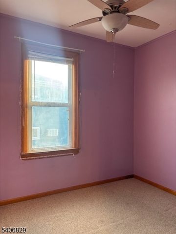 21 Main St, Linden City, NJ 07036