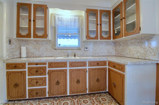 6511 Henry Ruff Road, Garden City, MI 48135