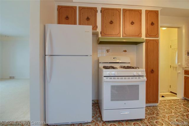 6511 Henry Ruff Road, Garden City, MI 48135