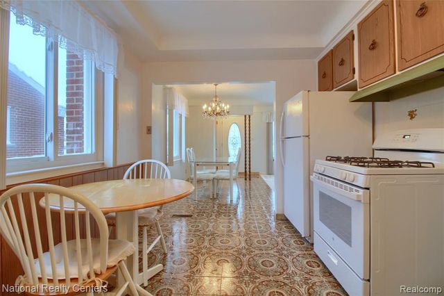 6511 Henry Ruff Road, Garden City, MI 48135