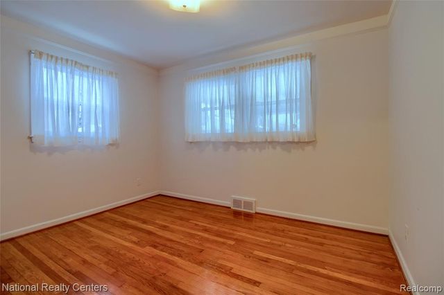 6511 Henry Ruff Road, Garden City, MI 48135