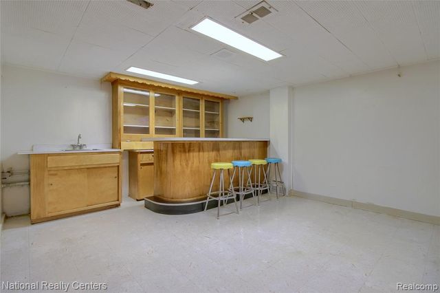 6511 Henry Ruff Road, Garden City, MI 48135