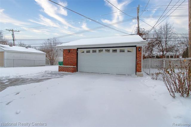 6511 Henry Ruff Road, Garden City, MI 48135