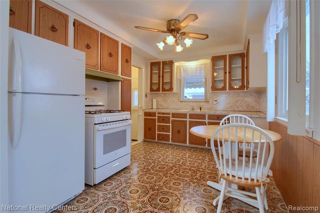 6511 Henry Ruff Road, Garden City, MI 48135