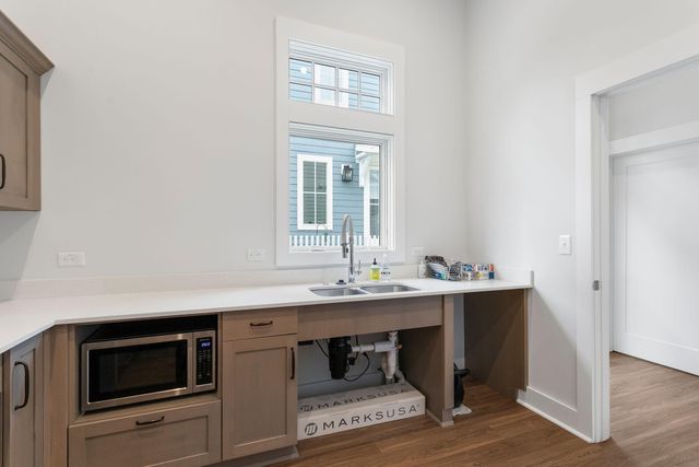 242 Cavelier Avenue, St. Joseph, MI 49085