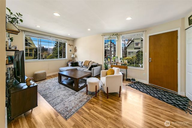 1201 E Denny Way, Seattle, WA 98122