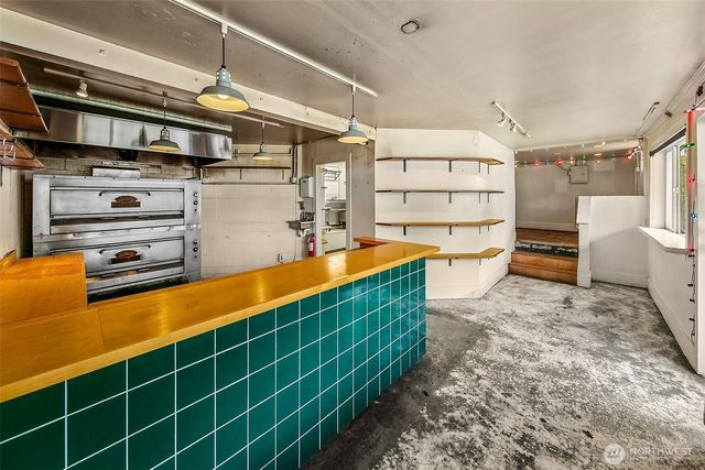 1201 E Denny Way, Seattle, WA 98122