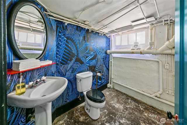 1201 E Denny Way, Seattle, WA 98122