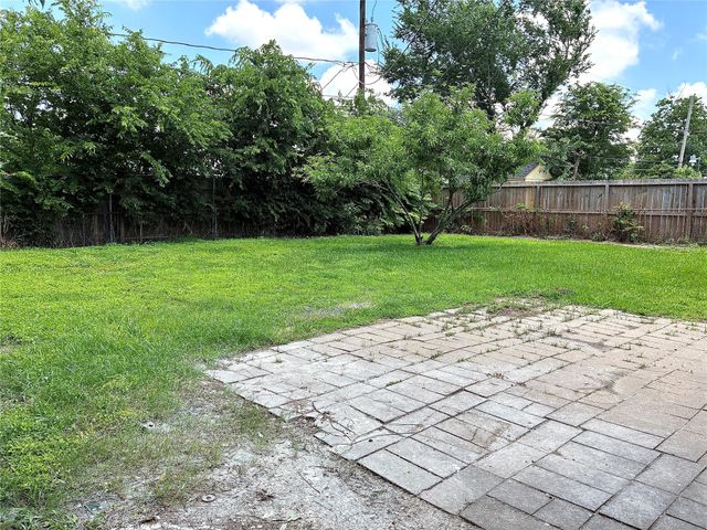 631 Roper Street, Houston, TX 77034