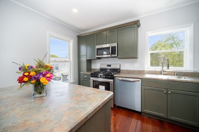 108 North Main Street 108 Up, Mansfield, MA 02048