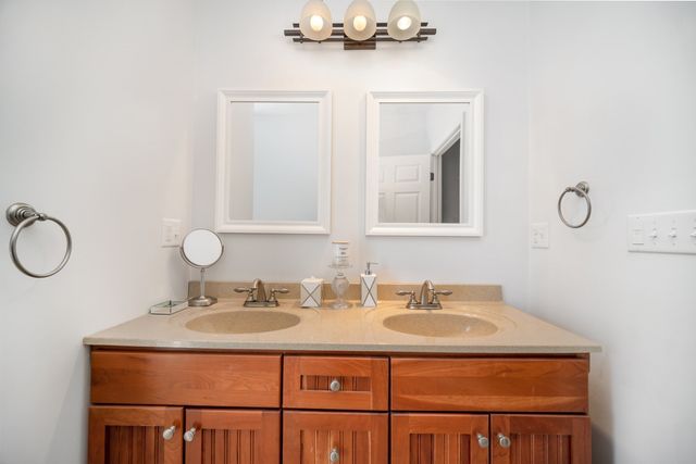 108 North Main Street 108 Up, Mansfield, MA 02048